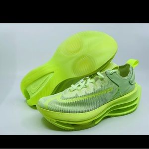 Nike Zoom Double Stacked Volt/Barely Volt Running Shoe CV8474-300 new